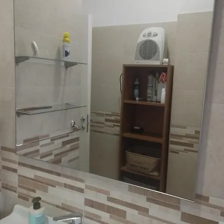 Lucilla לינה וארוחת בוקר רומא